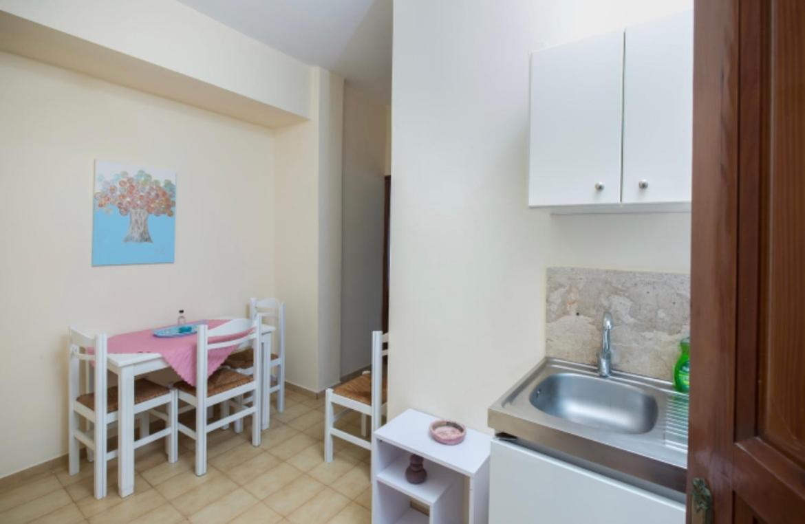 Eleni Apartment Kíssamos Екстериор снимка